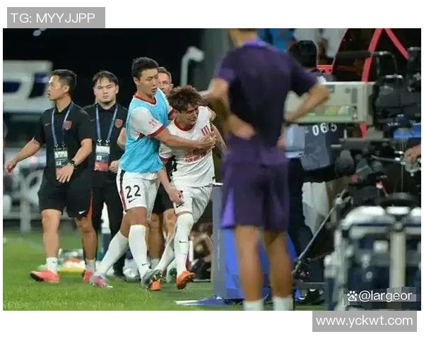 中超精彩对决那不勒斯小胜AC米兰红牌事件引发全场热议与十大进球回顾