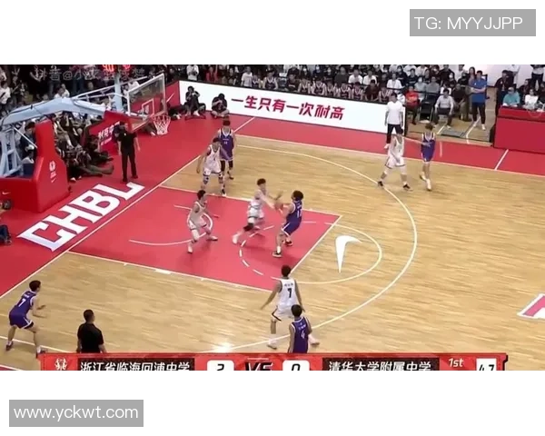 姚明亲临现场参加签名活动引发球迷热烈追捧与期待