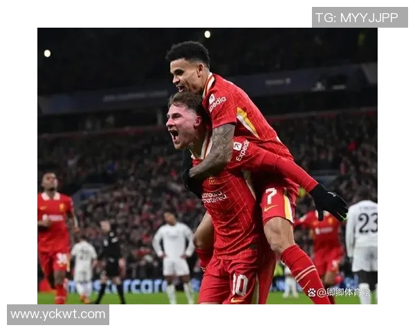 利物浦大胜里昂4-0震撼全场世界杯赛场爆冷瞬间回顾集锦