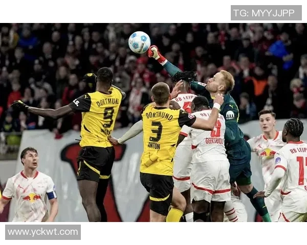 友谊赛尤文图斯与莱比锡战平一比一精彩扑救成焦点瞬间